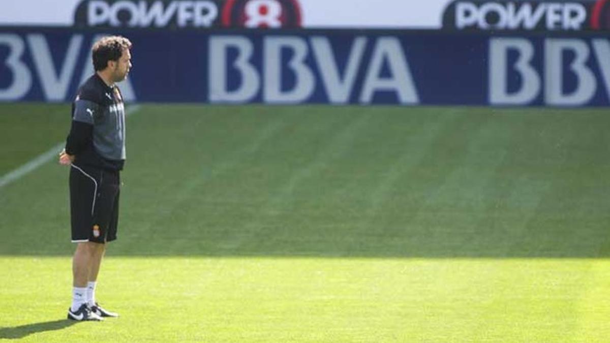 Sergio González durante el entrenamiento del Espanyol previo al derbi frente al Barça