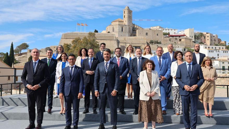 Asamblea en Ibiza del Grupo Ciudades Patrimonio: En busca de la armonía protocolaria y del ‘bullit de peix’