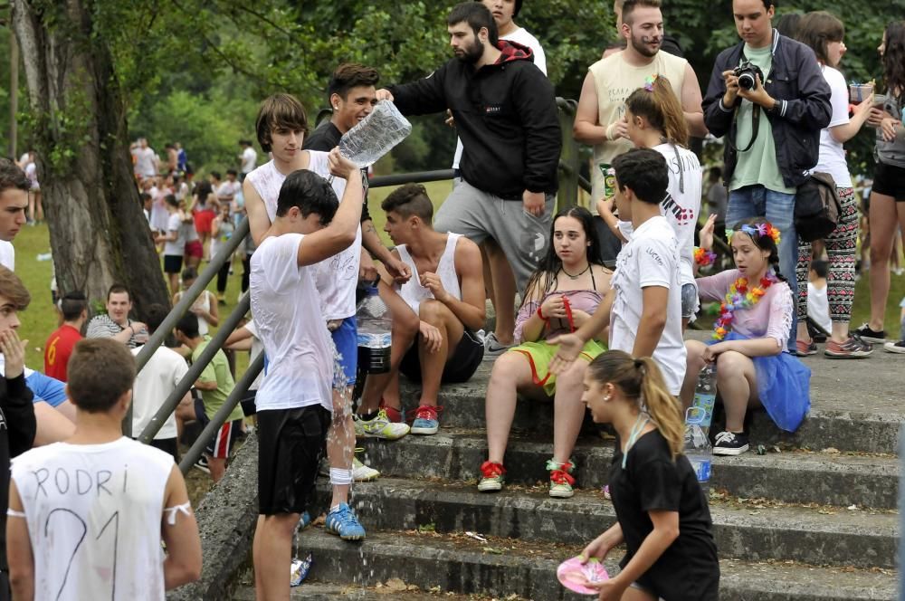 Los participantes en la jira festiva de Sotrondio.