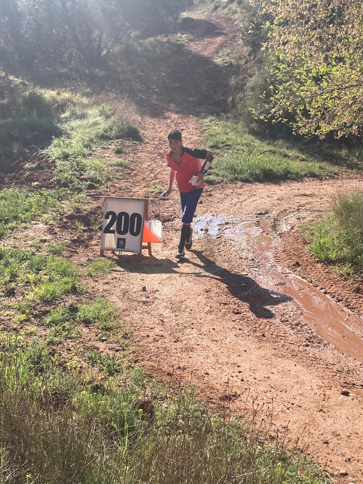 Atleta del CAX en la competición en Teruel.