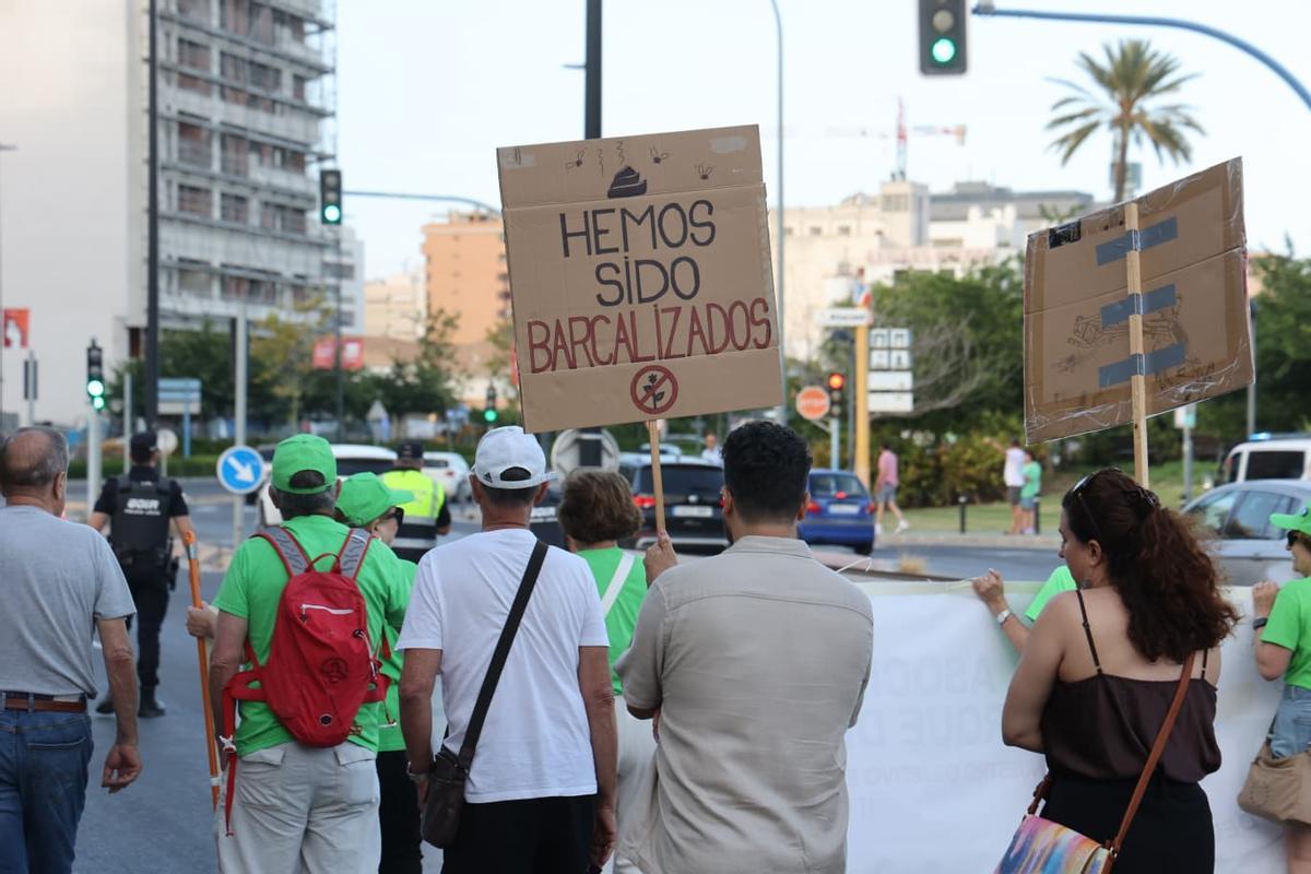 Manifestación por la retirada de las vías del Parque del Mar de Alicante.