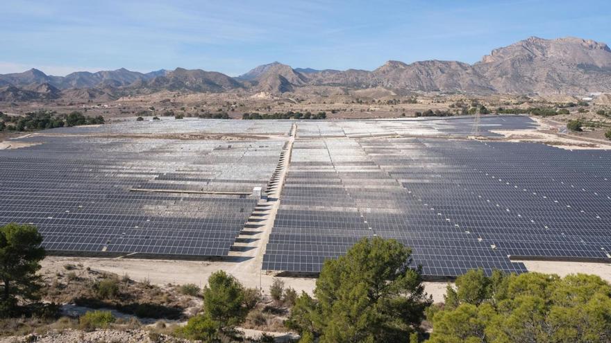 El sector renovable acelera para invertir 2.000 millones en fotovoltaica