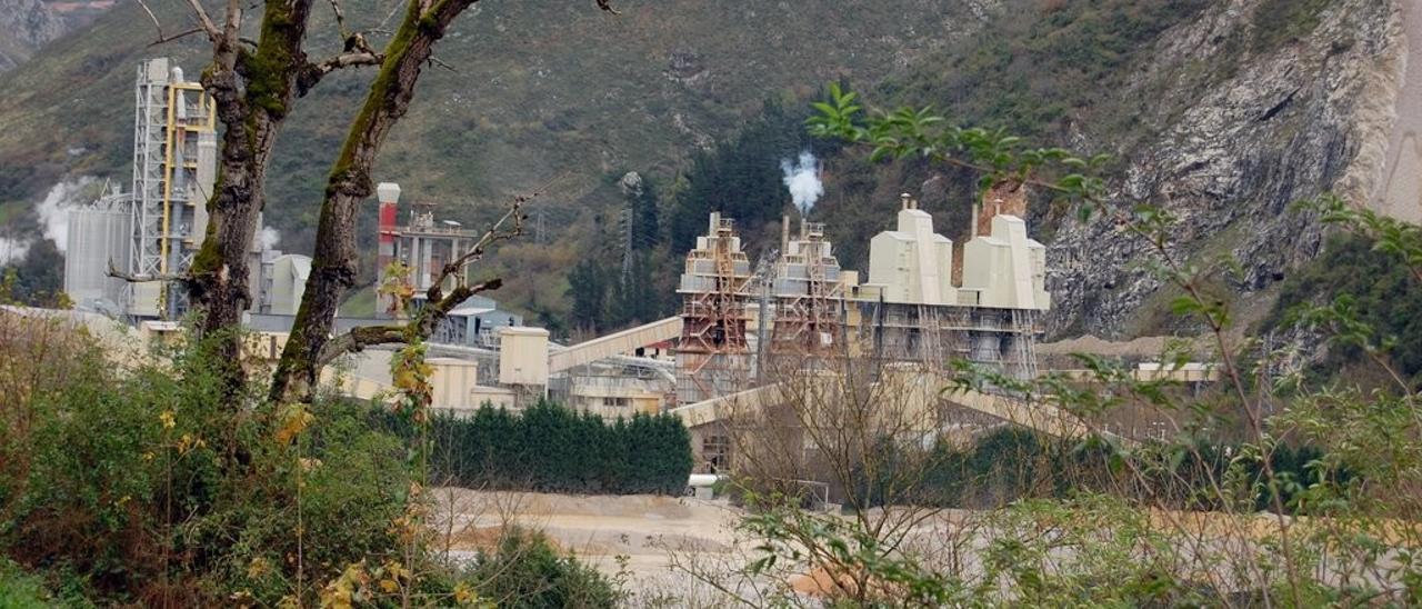 Fábrica de cementos de Tudela Veguín.