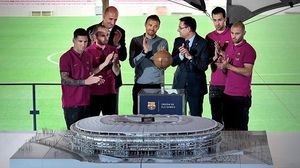 La plantilla al complet ha assistit a l’acte de presentació del nou estadi