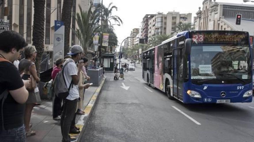 Imagen del autobús de la línea 23 que conecta Mutxamel y Alicante.