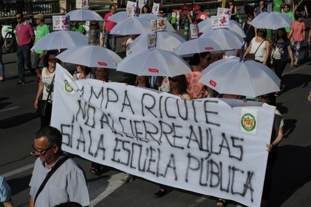 La protesta de educación en Murcia, en imágenes