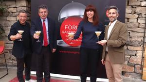 Joan Roca; el presidente de la Diputació, Miquel Noguer; la alcaldesa de Girona, Marta Madrenas, y el director del Fòrum Gastronòmic de Girona, Albert Labastida, tras la presentación del salón.