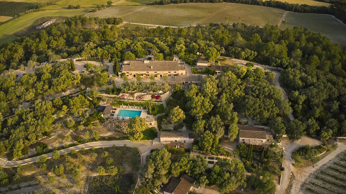 Vista del hotel Finca Serena, en Montuïri, investigado por obras ilegales y con un expediente abierto por ruidos y fiestas.