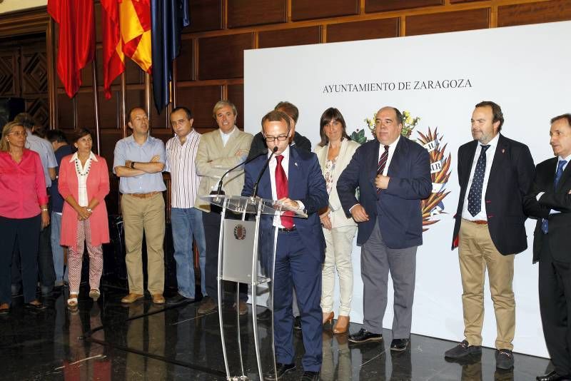 Fotogalería ofrenda y recepción del Real Zaragoza en el ayuntamiento