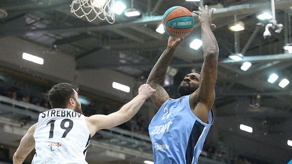 Tarik Black es uno de los referentes interiores del Zenit