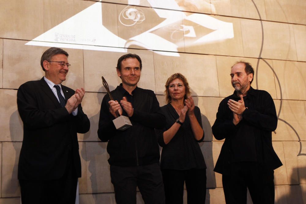 Entrega del premio Julio González a Andreu Alfaro