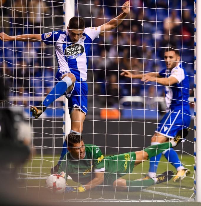 El Dépor cae goleado ante Las Palmas