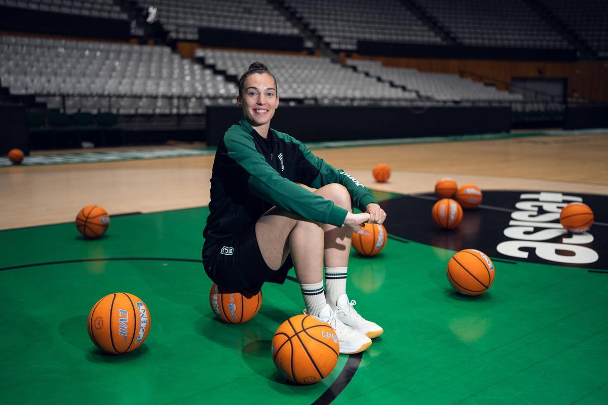 Badalona 31/03/2026 Deportes. Ritmo de campeona. Retratos a Rebeca Cotano, capitana La Penya Joventut Badalona en la entrevista de Laia Bonals. FOTO de ZOWY VOETEN