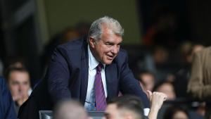 Laporta presenta la dimissió i cedeix el testimoni provisional al vicepresidenta Rafa Yuste per buscar la reelecció