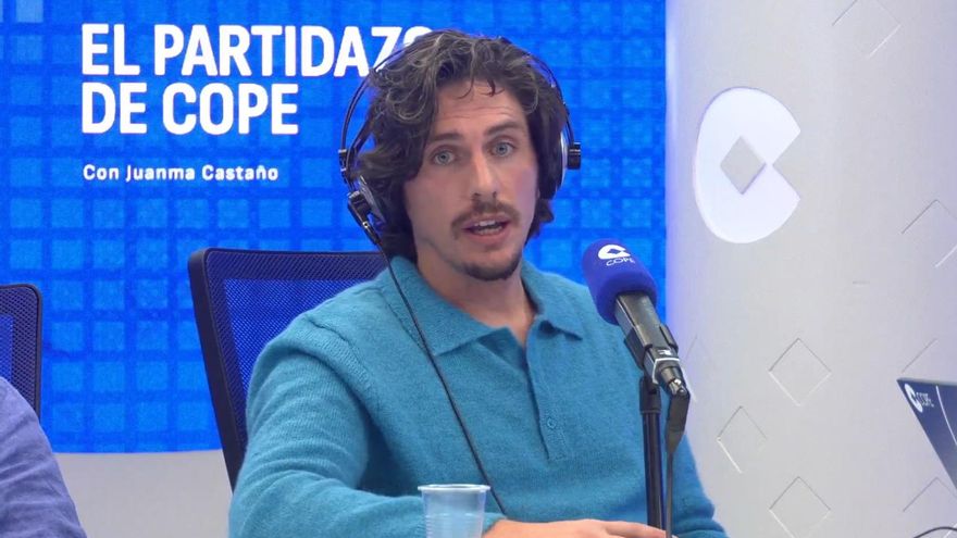 Javi Poves, el entrenador terraplanista, la lía en la COPE: “Sois un poco pringaos”