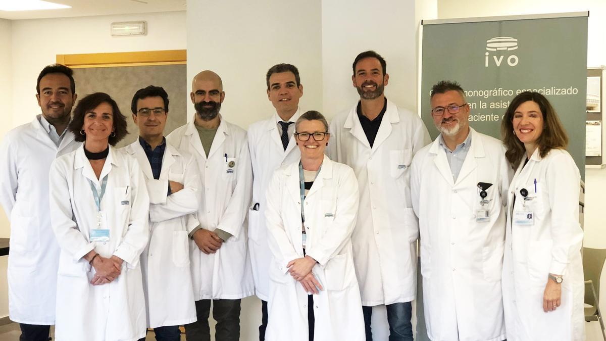 El equipo que lleva a cabo el proyecto de investigación, en el IVO.