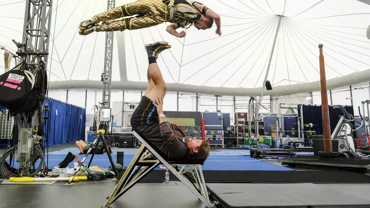 El Circo del Sol abre las puertas de su gran 'Bazzar'