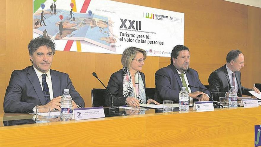 El Patronato pide formación ‘exprés’ ante la demanda de empleo turístico