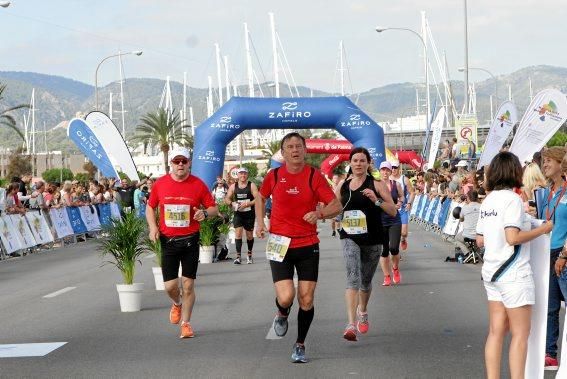 9.000 Läufer aus 49 Ländern gingen am Sonntag den 15.10 an den Start. In der Marathon - Disziplin gingen die Deutschen leer aus.