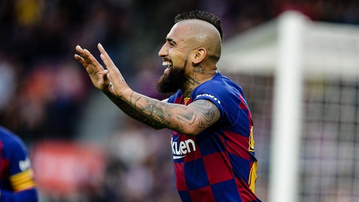 Vidal, en el partido ante el Alavés, tras marcar un gol.