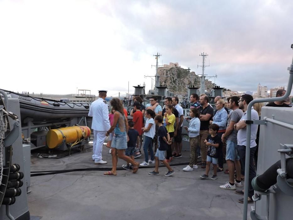 Jornada de puertas abiertas en Águilas con la Armada