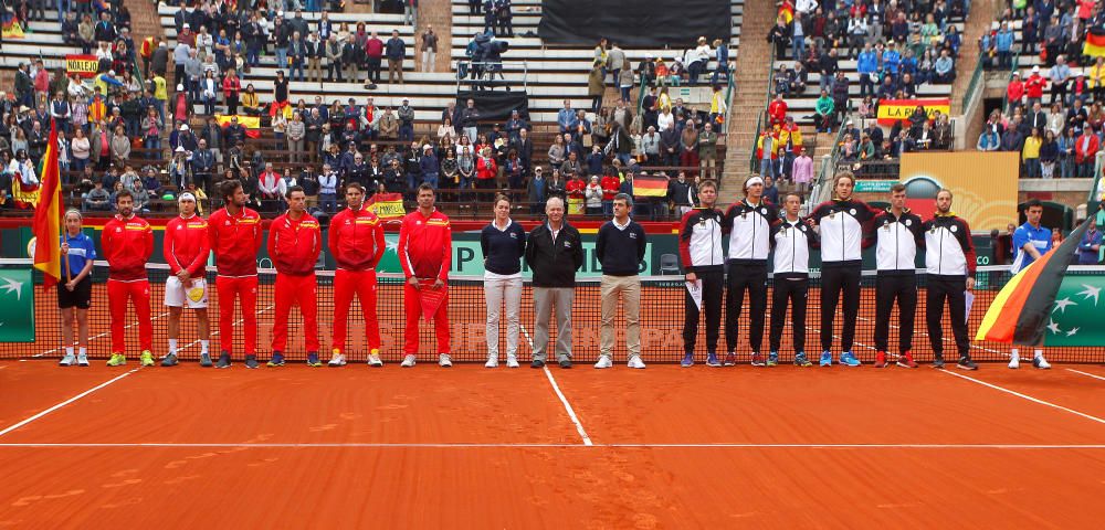 Primer partido de la Copa Davis en València entre Ferrer y Zverev.