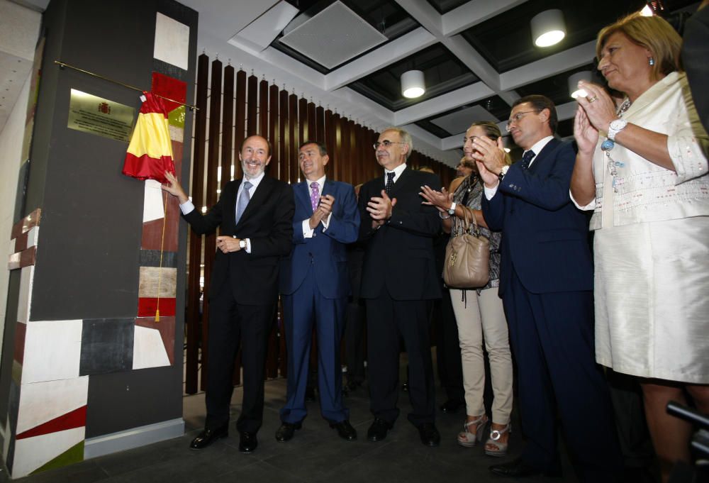 Como ministro del Interior, en 2009 inauguró la nueva Comisaría Provincial en Alicante