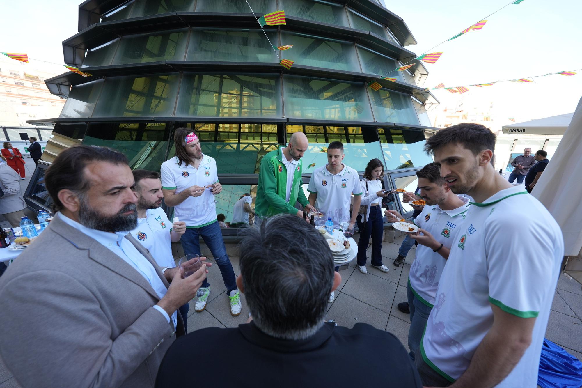 Fotos: La Bodeguilla de 'Mediterráneo' es el principal punto de encuentro durante las fiestas de la Magdalena