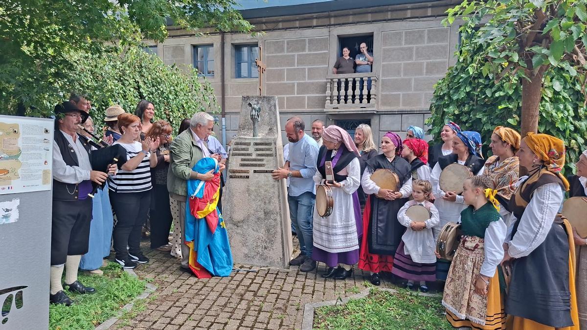 En imágenes: Navelgas celebra el XLIV Día de los Pueblos con un hermanamiento con Infiesto En imágenes: Navelgas celebra el XLIV Día de los Pueblos con un hermanamiento con Infiesto