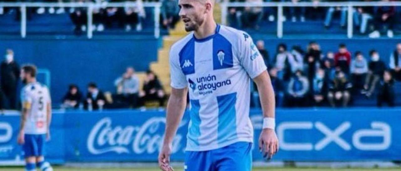 Dani Vega en uno de sus partidos con el Alcoyano. | L.O.