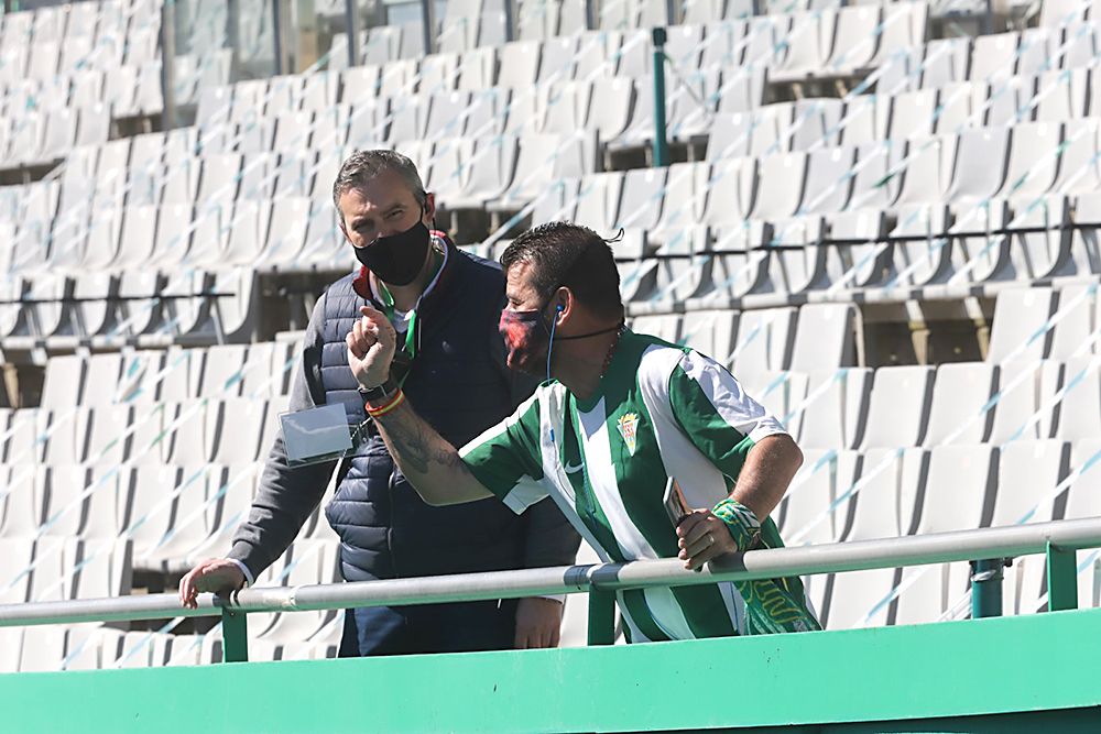 Aficionados asistentes al encuentro Córdoba CF-Betis B