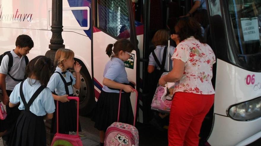 El Ayuntamiento habilita una parada en Claudio Marcelo para autobuses de cinco colegios del Centro