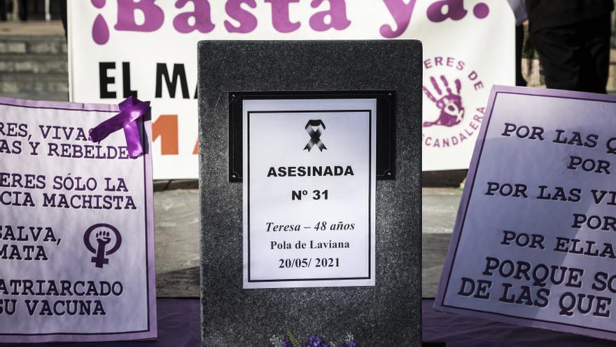 Clamor en Oviedo contra el asesinato de Teresa Aladro: "Es terrorismo machista"