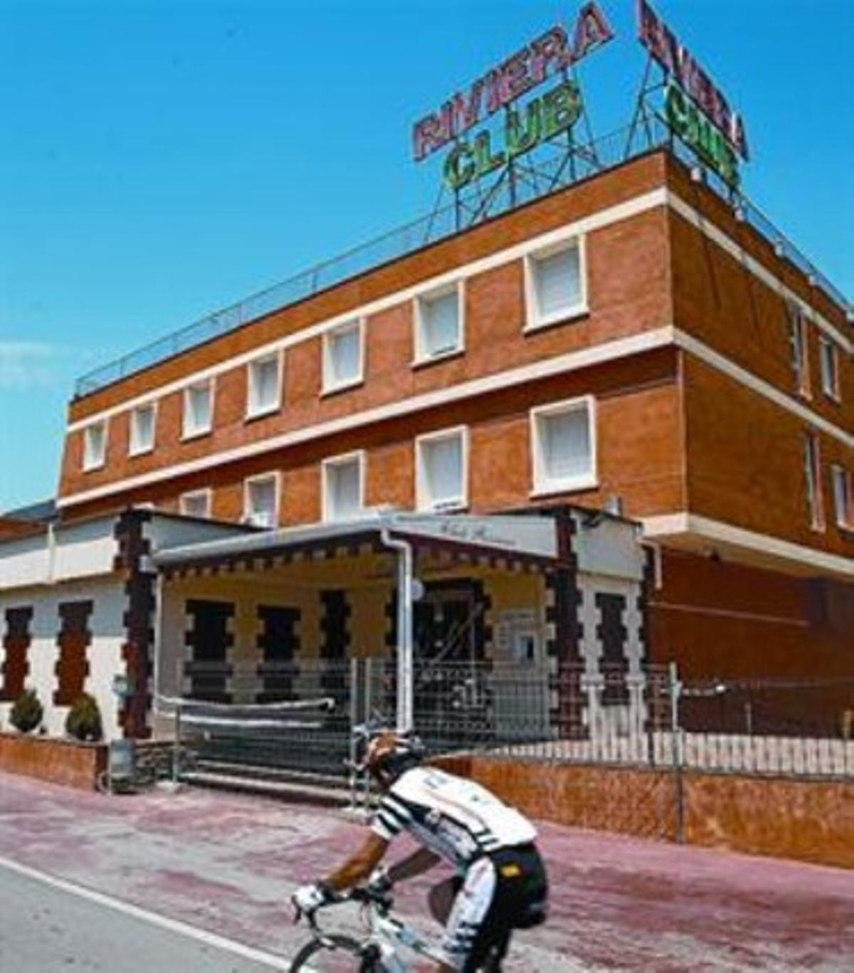El club Riviera, clausurat, a Castelldefels. El club Riviera, clausurat, a Castelldefels.