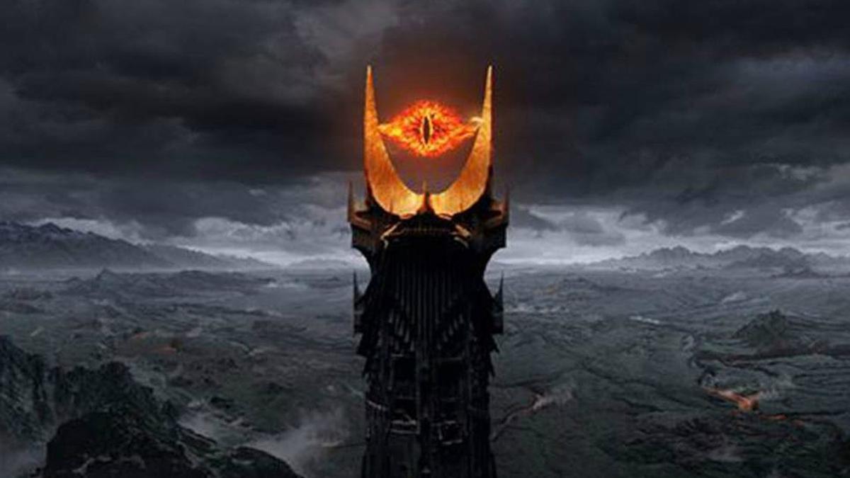 El ojo de Sauron de 'El señor de los anillos', la imagen con la que los tuiteros comparan la primera foto del agujero negro.