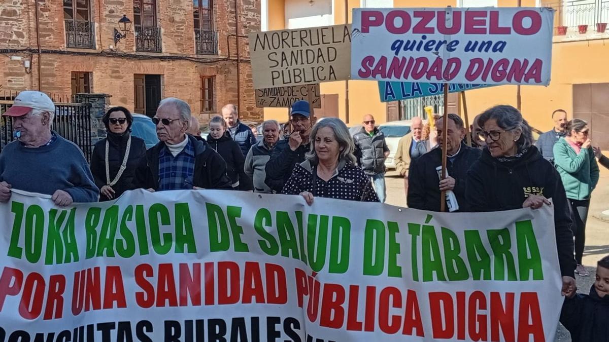 CONCENTRACIONES SANIDAD RURAL | Tábara recuerda que luchará «con uñas y dientes» hasta conseguir la atención sanitaria que los pueblos se merecen