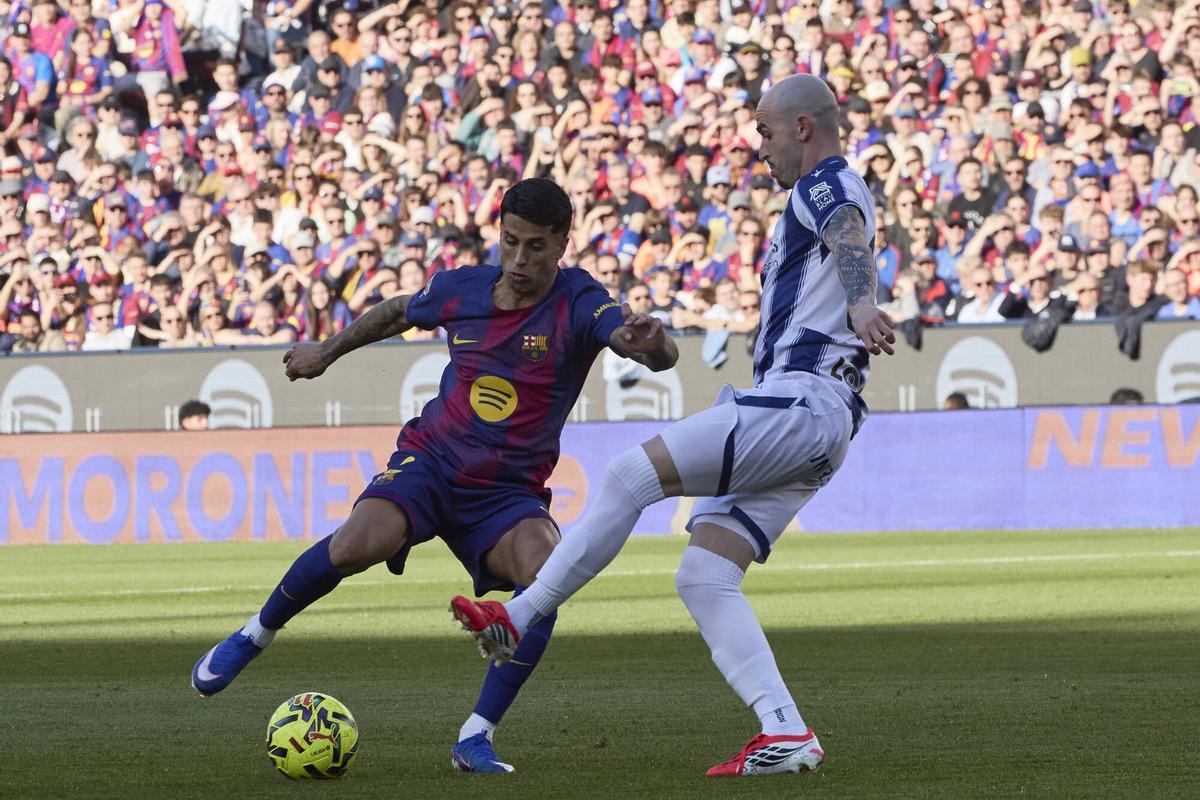 Cancelo durante el partido contra el Levante UD