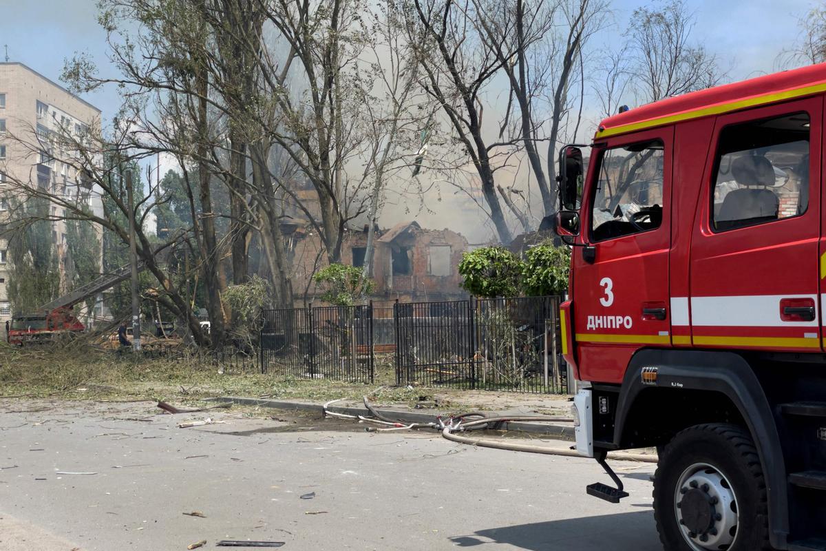 Rusia bombardea un hospital en Dnipro y causa al menos dos muertos