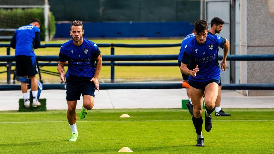 Postigo y Soldado vuelven a los entrenamientos