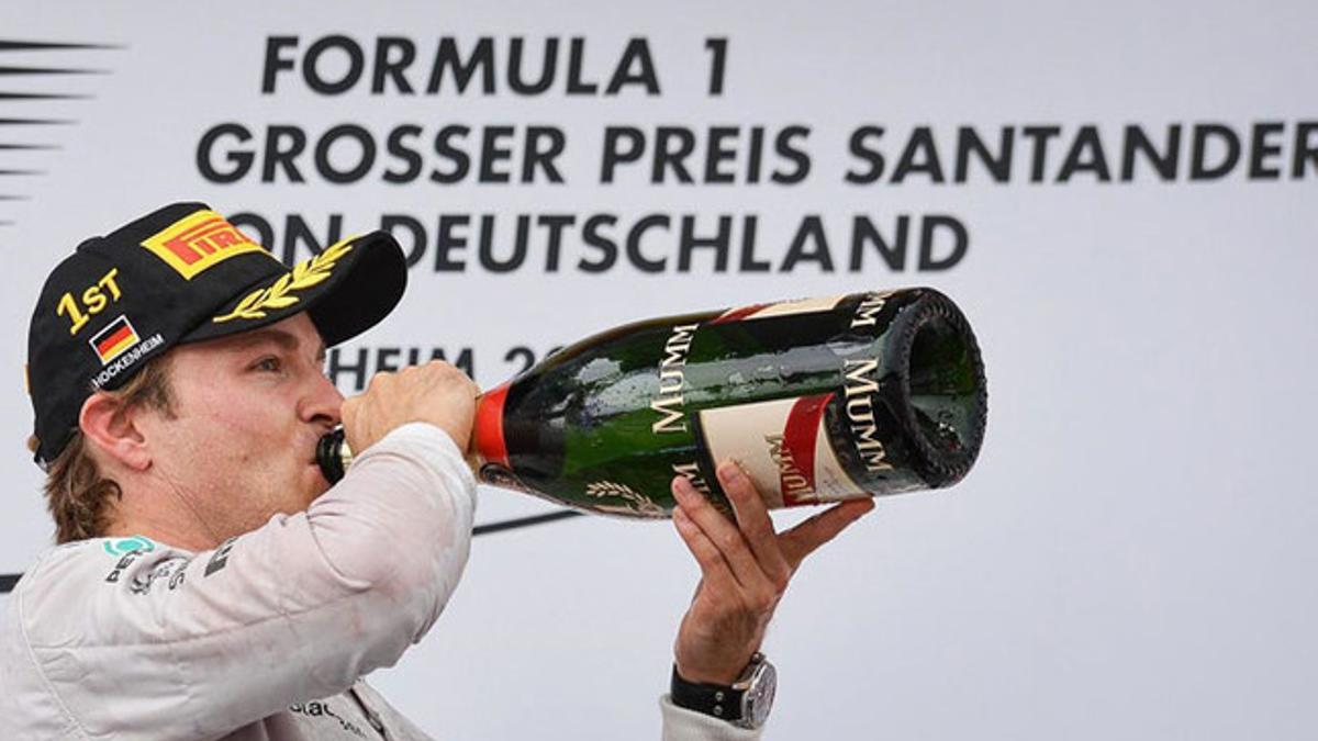 Rosberg celebra la victoria con Mercedes en Alemania