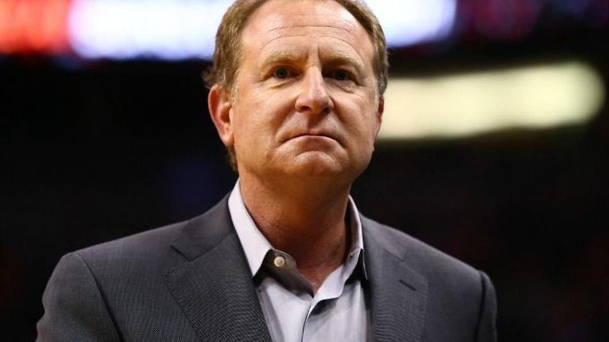 Robert Sarver, nuevamente en el ojo del huracán. / PHOENIX SUNS