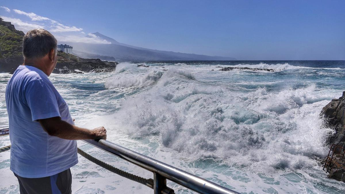 Oleaje en El Pris y Mesa del Mar, Tacoronte