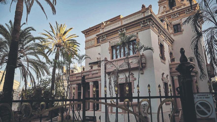 Palacete Martí Dehesa, situado junto a la céntrica Plaza de los Patos, en Santa Cruz de Tenerife.