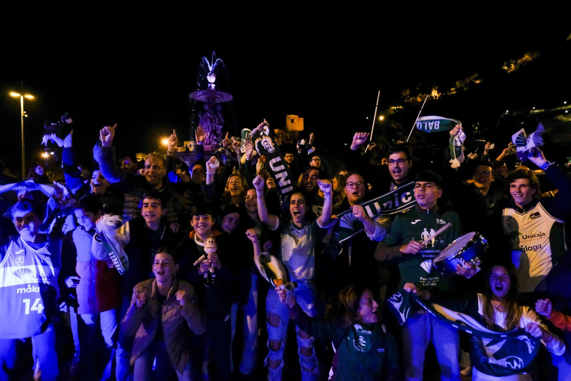 La afición del Unicaja celebra la Copa del Rey en las calles de Málaga