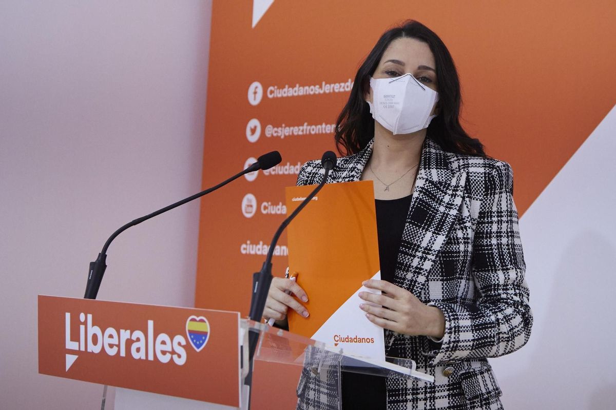 Arrimadas ofereix el recolzament de Ciutadans a la reforma laboral per evitar pactes amb ERC i Bildu