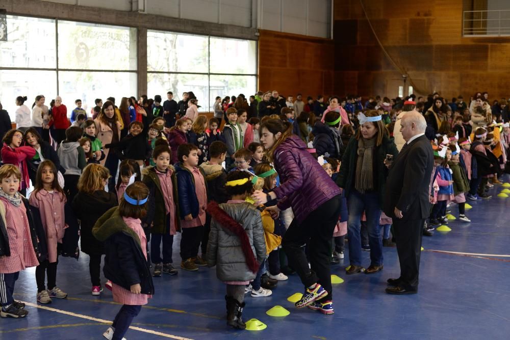 Los 500 alumnos del colegio San Francisco Javier participan en los actos del Día de la Paz