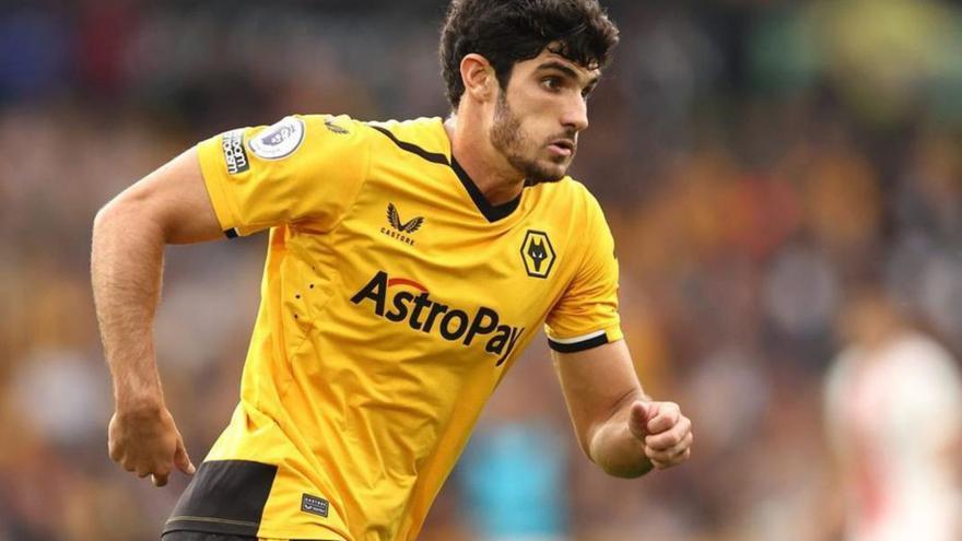 Gonçalo Guedes, con el Wolverhampton. | EFE