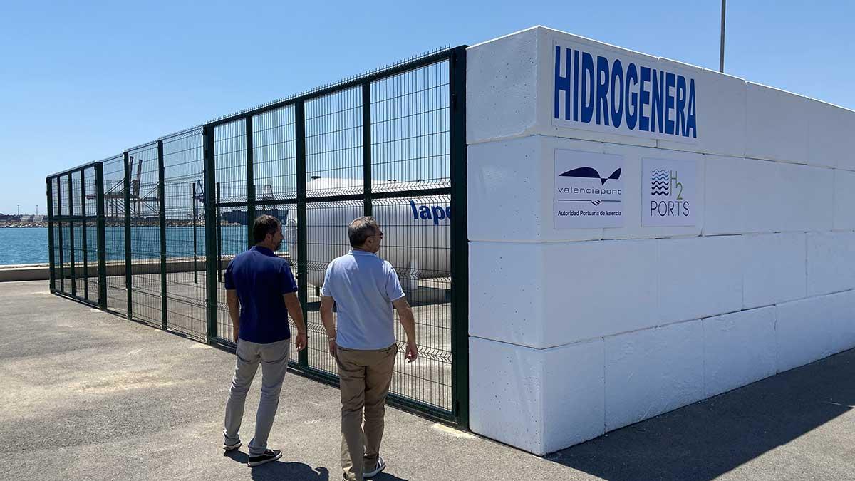 Instalación de la hidrogenera en el Puerto de València.