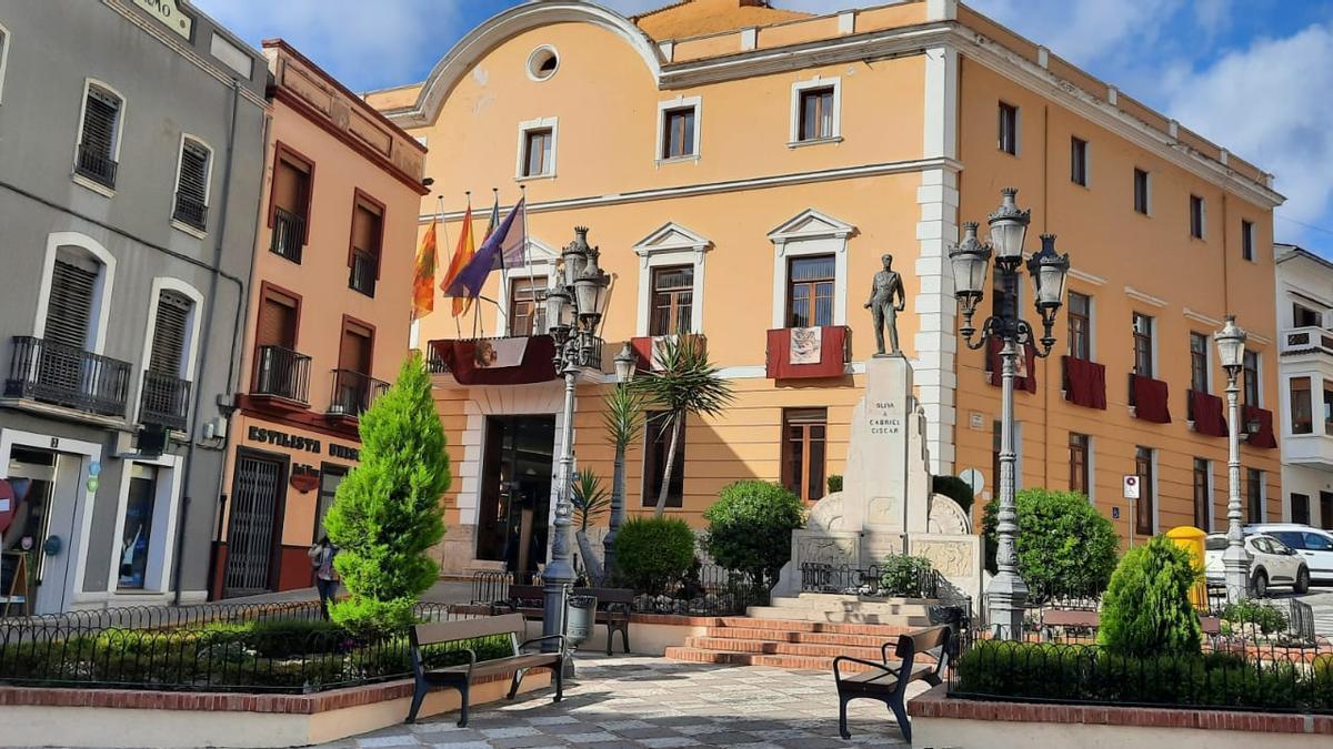 El ayuntamiento de Oliva, en una imagen de archivo.