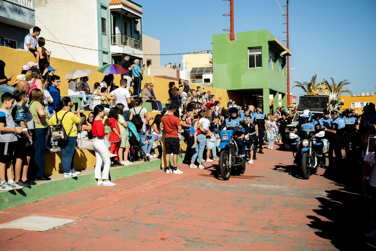 Miles de personas llenan de ilusión el Estadio de Barrial en la llegada de los Reyes Magos